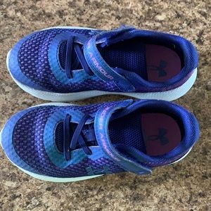 Underarmour size 10 little girl sneakers